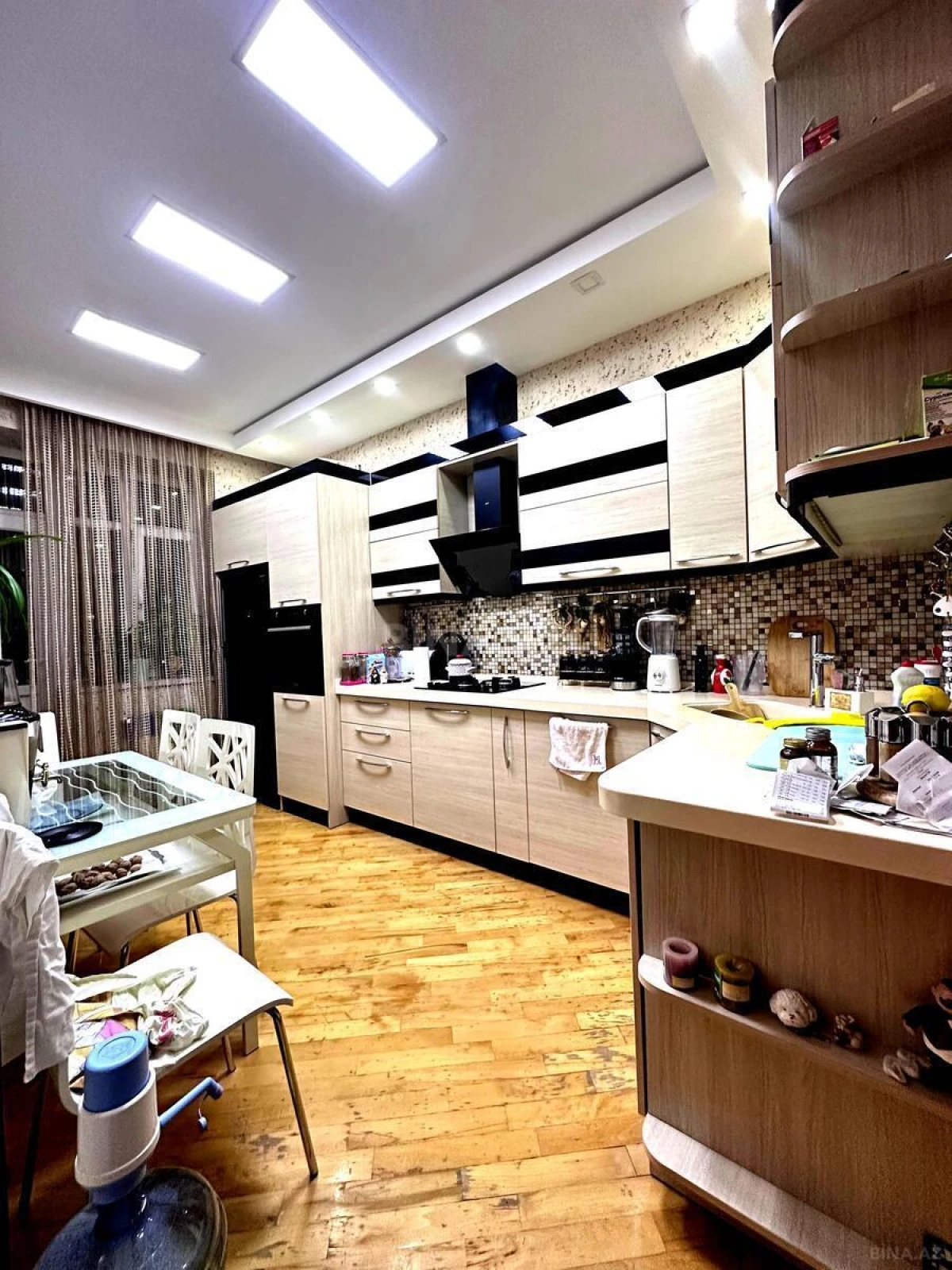 Satılır 3 otaqlı mənzil 106 m²