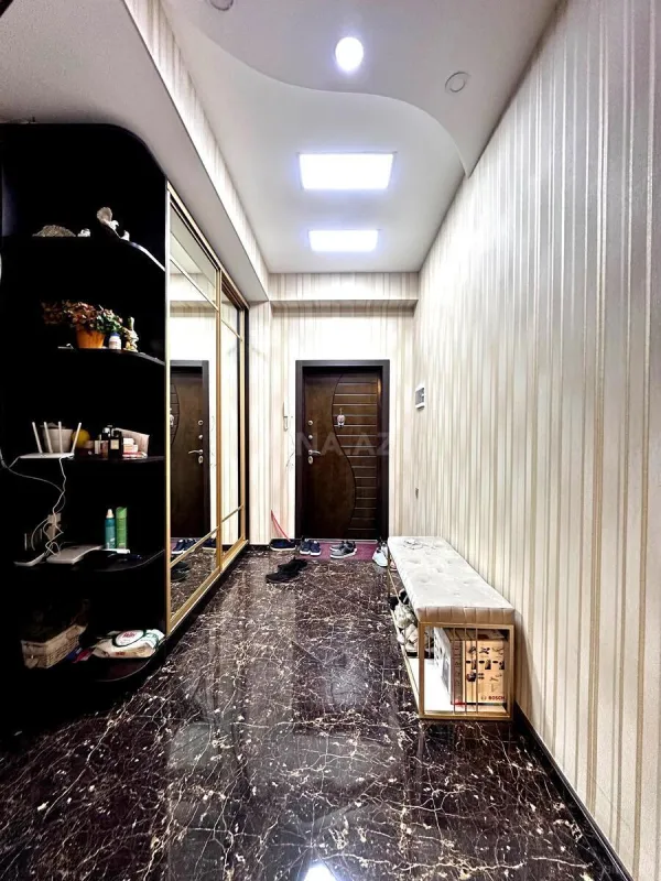 Satılır 3 otaqlı mənzil 106 m²