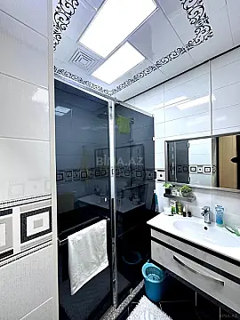 Satılır 3 otaqlı mənzil 106 m²
