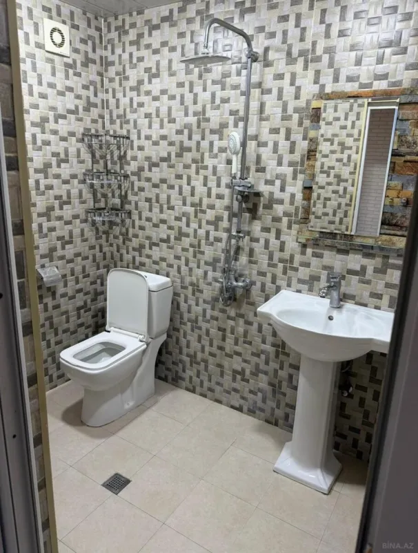Kirayə verilir 2 otaqlı mənzil 60 m²