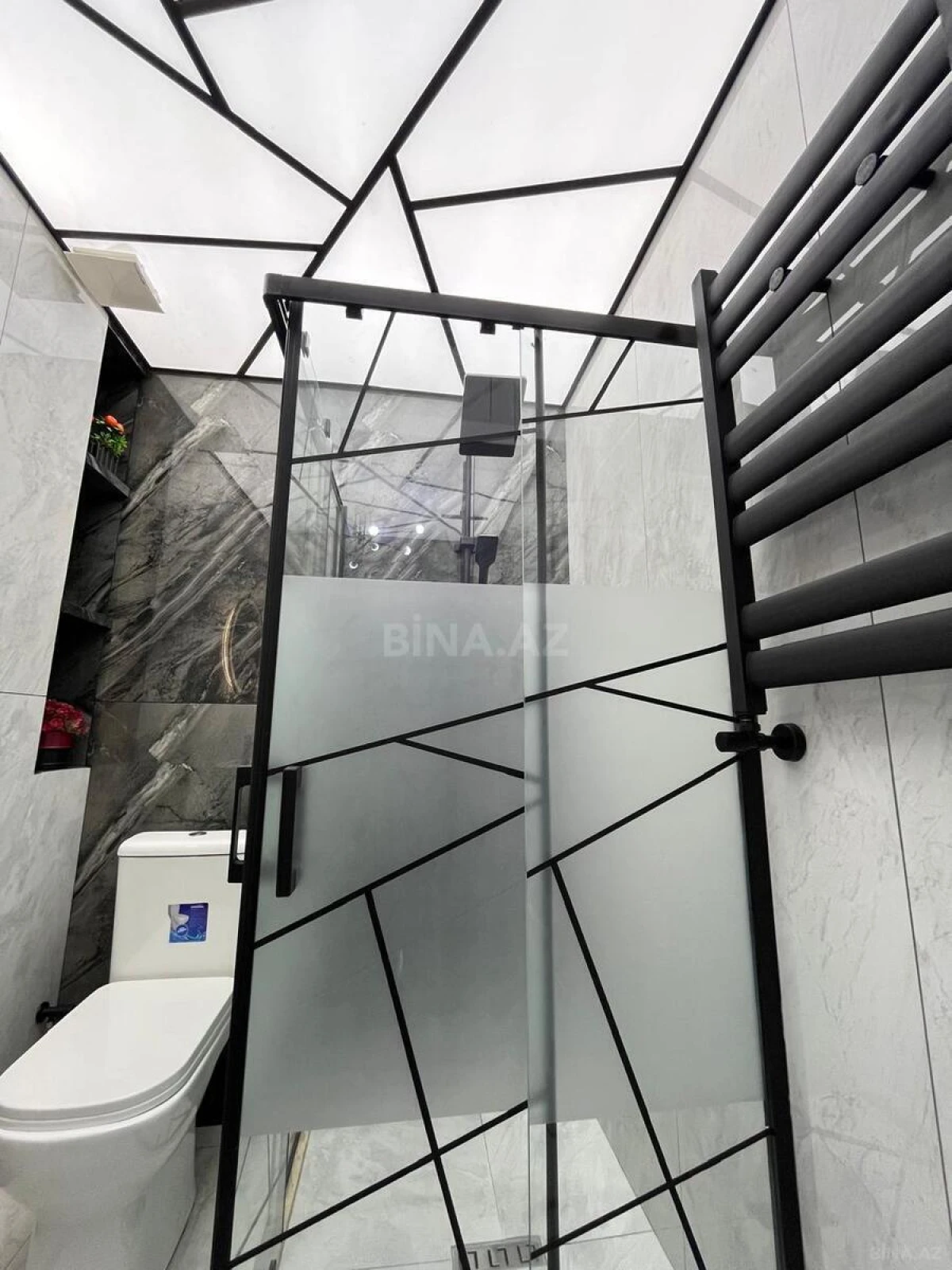 Satılır 2 otaqlı mənzil 65 m²