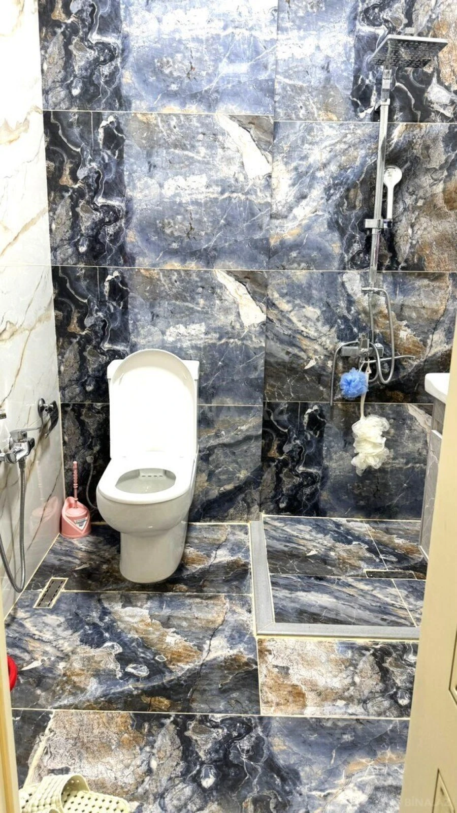 Kirayə verilir 2 otaqlı mənzil 72 m²