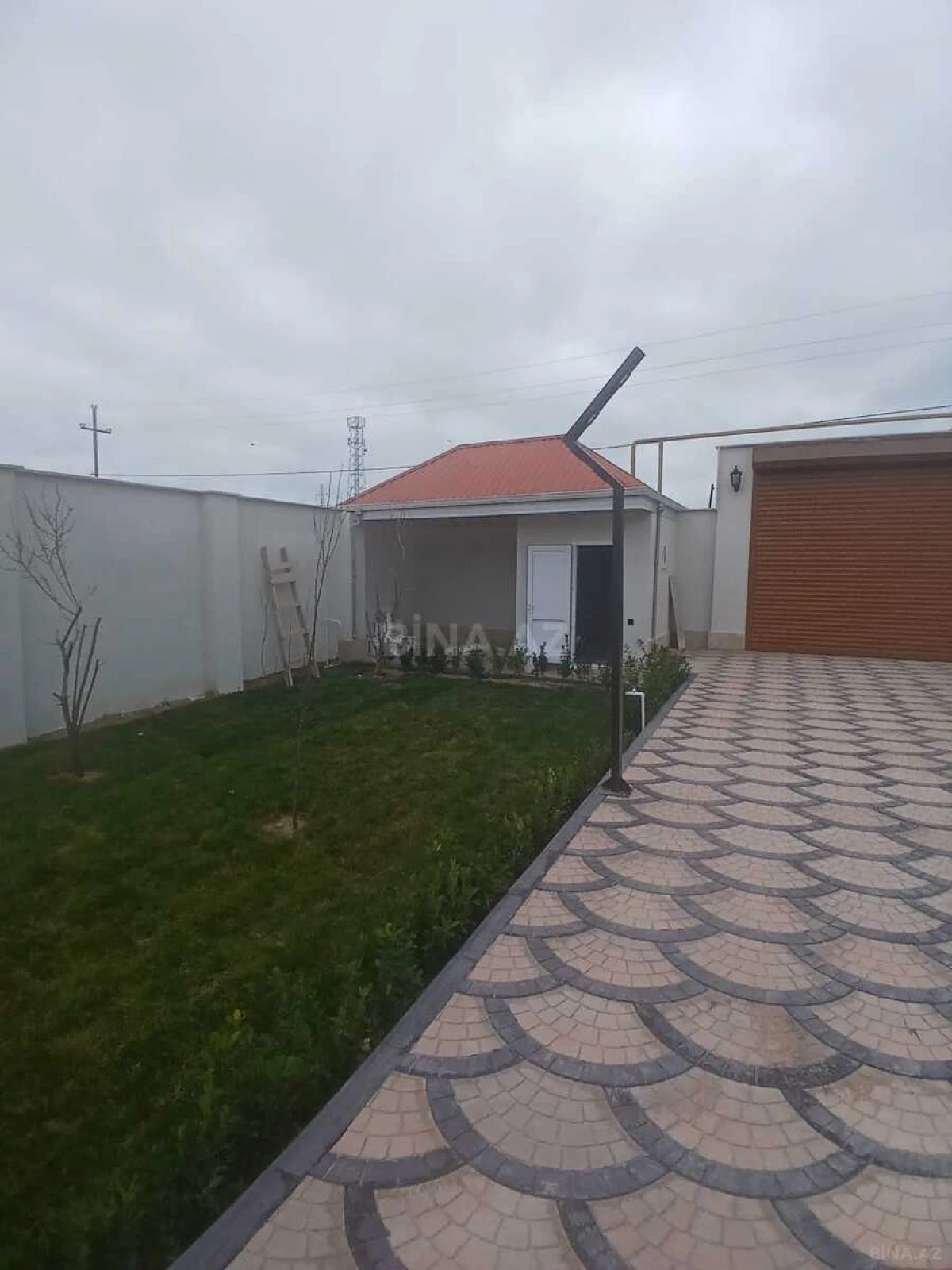 Satılır 4 otaqlı həyət evi 145 m²