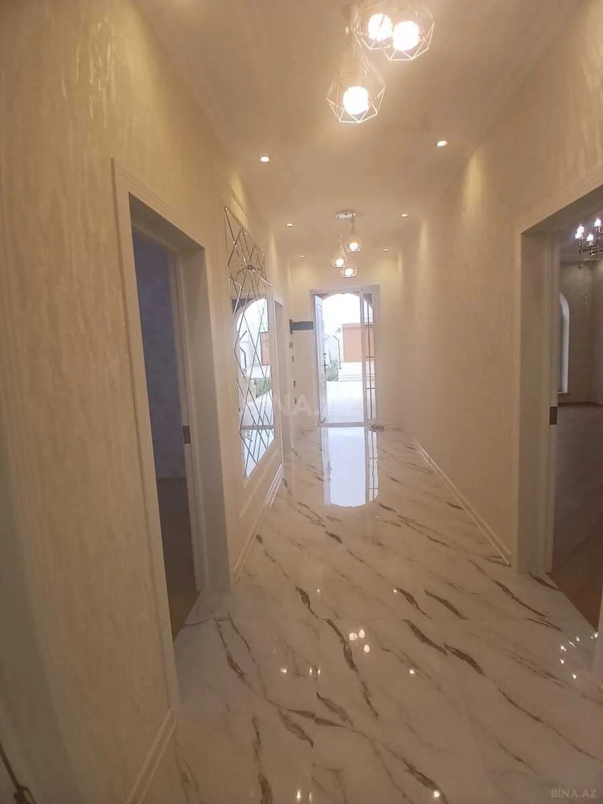 Satılır 4 otaqlı həyət evi 145 m²
