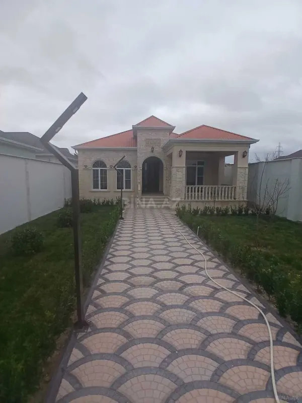 Satılır 4 otaqlı həyət evi 145 m²