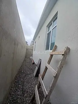 Satılır 4 otaqlı həyət evi 145 m²