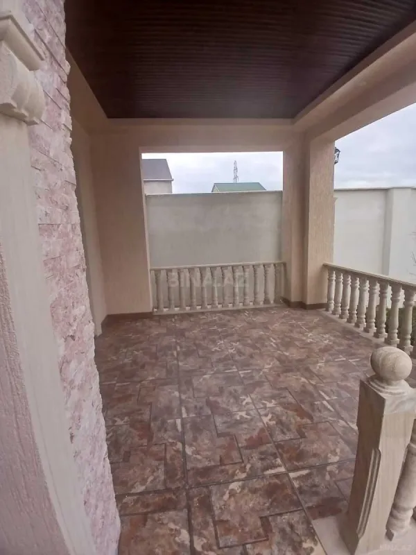 Satılır 4 otaqlı həyət evi 145 m²