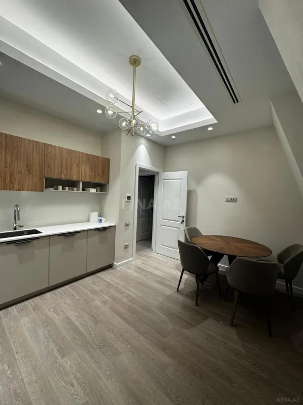 Kirayə verilir 2 otaqlı mənzil 92 m²