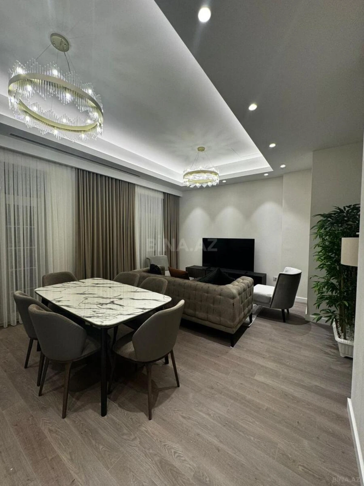 Kirayə verilir 2 otaqlı mənzil 92 m²