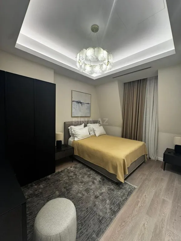Kirayə verilir 2 otaqlı mənzil 92 m²