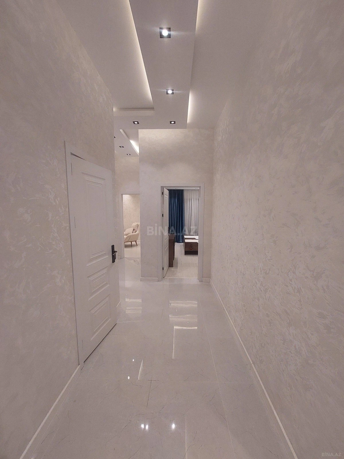 Kirayə verilir 2 otaqlı mənzil 85 m²