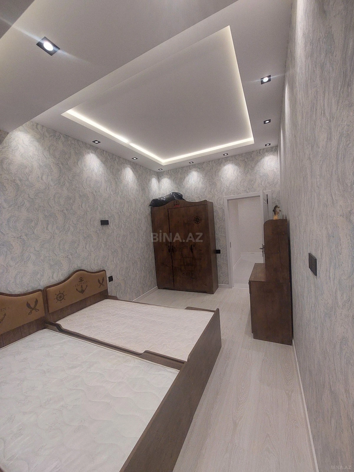 Kirayə verilir 2 otaqlı mənzil 85 m²