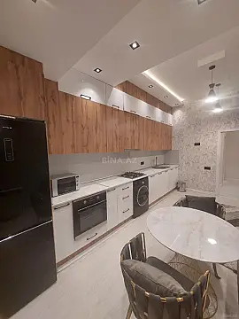 Kirayə verilir 2 otaqlı mənzil 85 m²