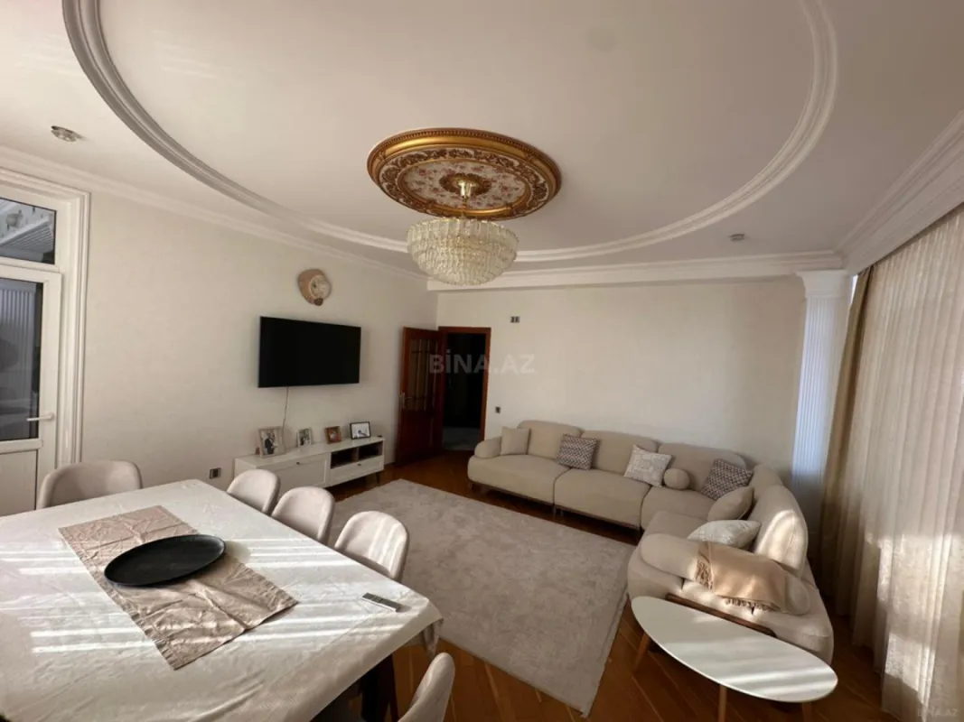 Satılır 3 otaqlı mənzil 140 m²