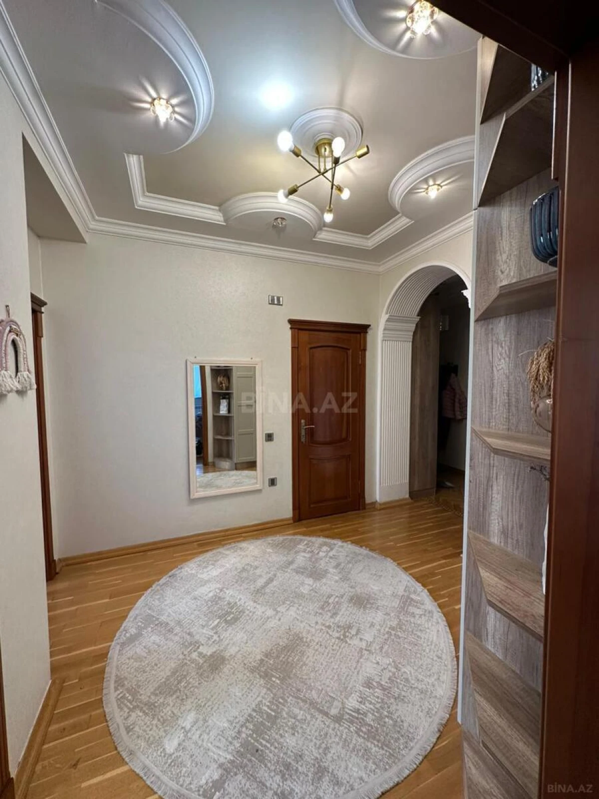 Satılır 3 otaqlı mənzil 140 m²