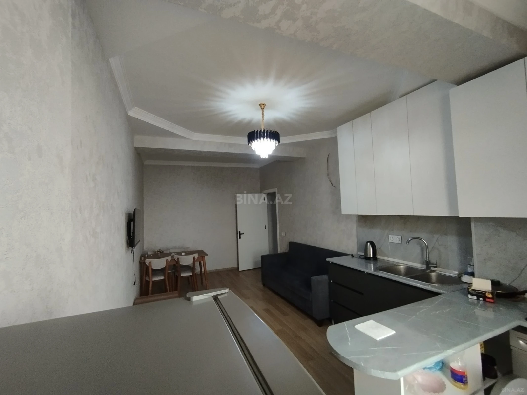 Satılır 2 otaqlı mənzil 62 m²