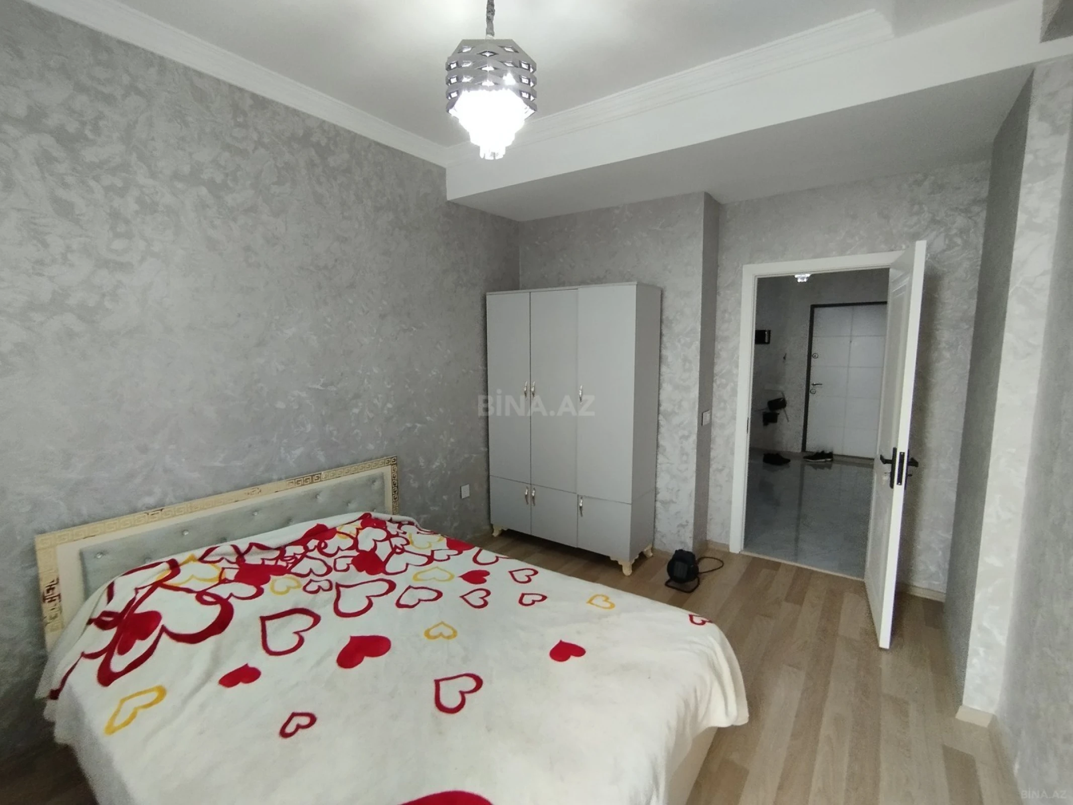 Satılır 2 otaqlı mənzil 62 m²