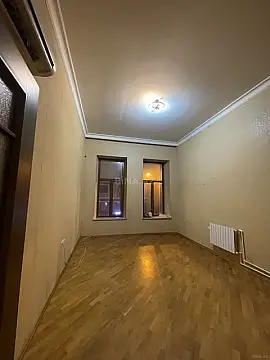 Kirayə verilir 2 otaqlı ofis 60 m²