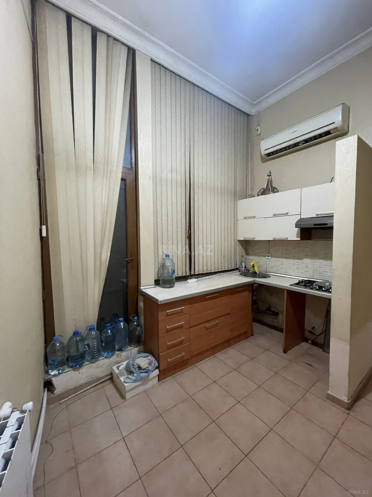 Kirayə verilir 2 otaqlı ofis 60 m²