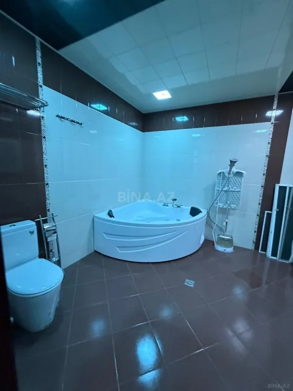 Satılır 5 otaqlı mənzil 202 m²