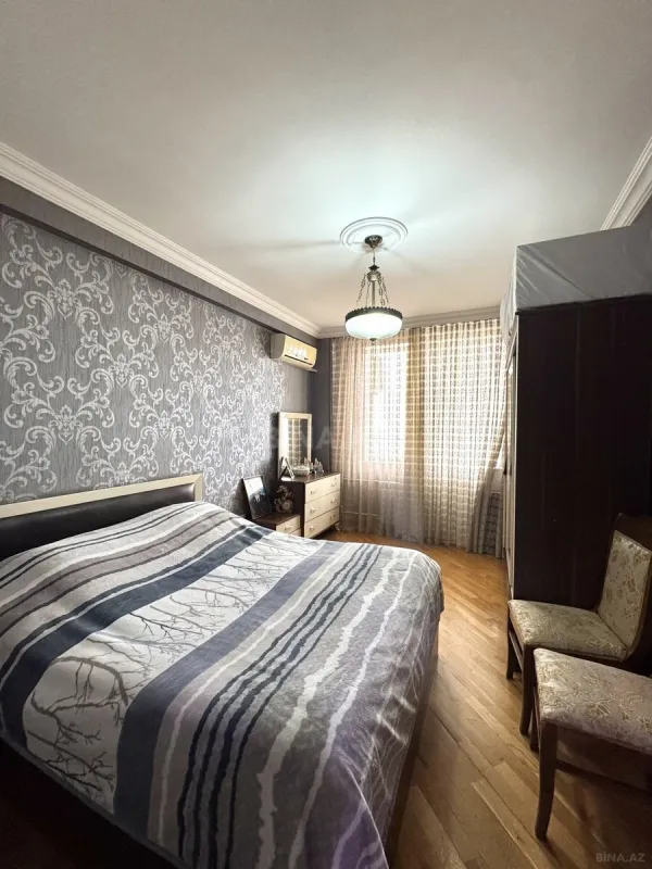 Satılır 3 otaqlı mənzil 93 m²