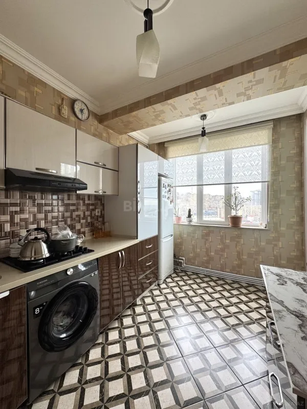 Satılır 3 otaqlı mənzil 93 m²