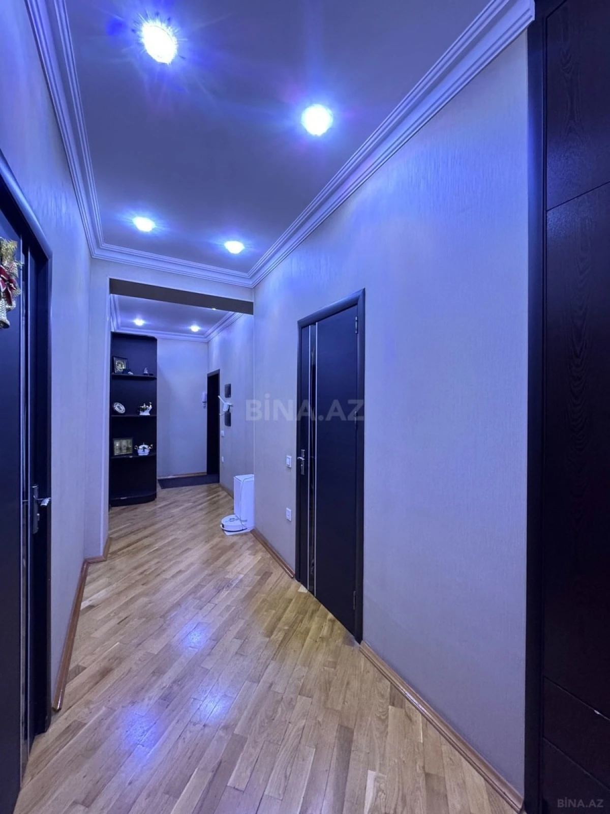 Satılır 3 otaqlı mənzil 93 m²