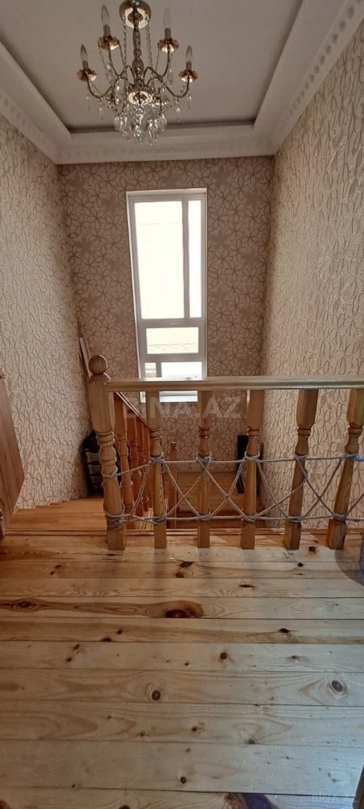 Satılır 5 otaqlı həyət evi 200 m²