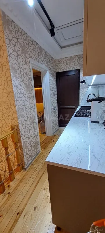 Satılır 5 otaqlı həyət evi 200 m²
