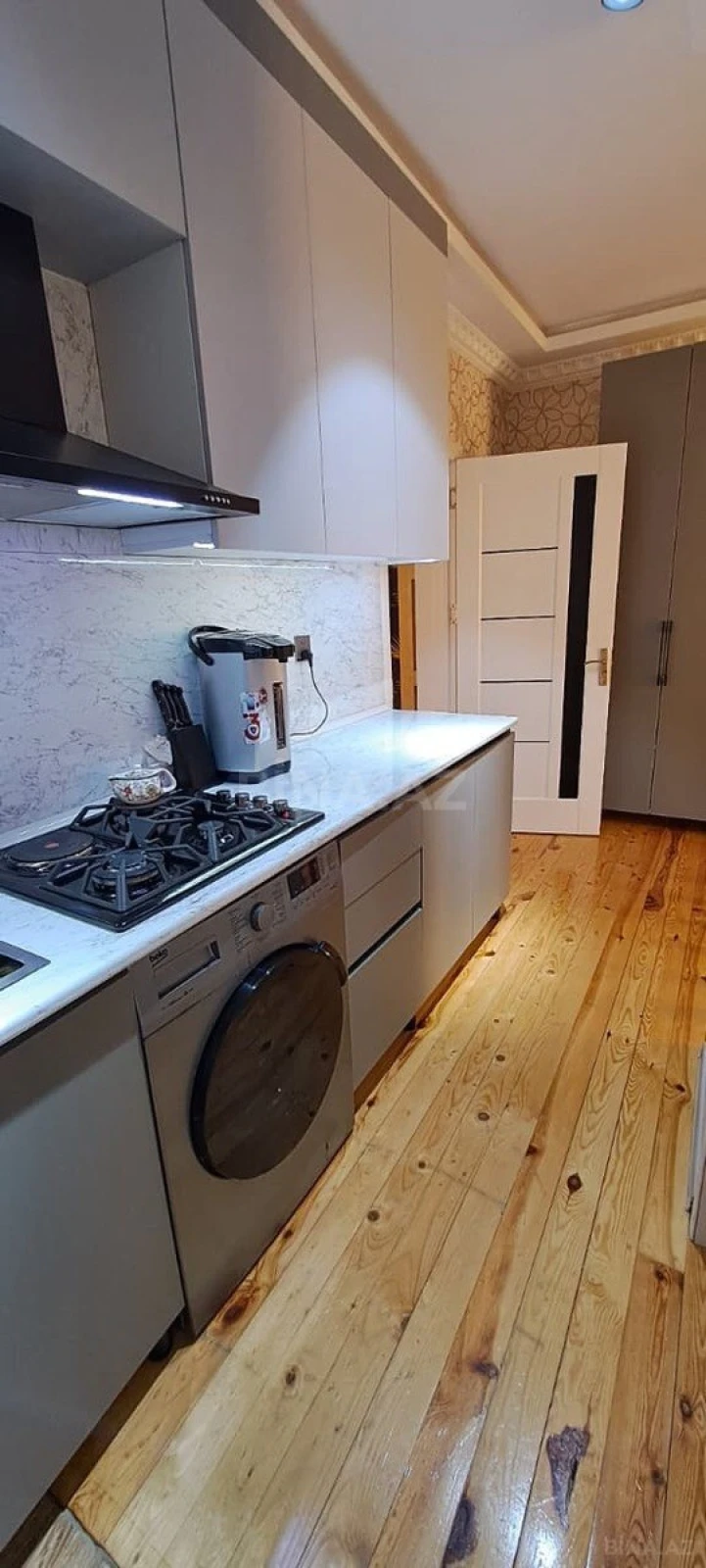 Satılır 5 otaqlı həyət evi 200 m²