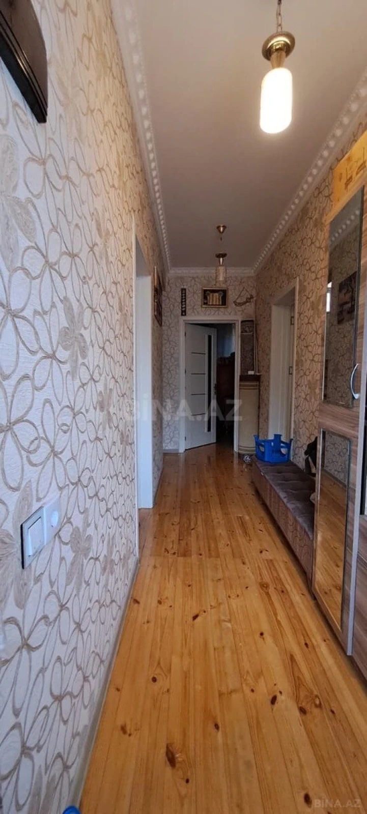 Satılır 5 otaqlı həyət evi 200 m²