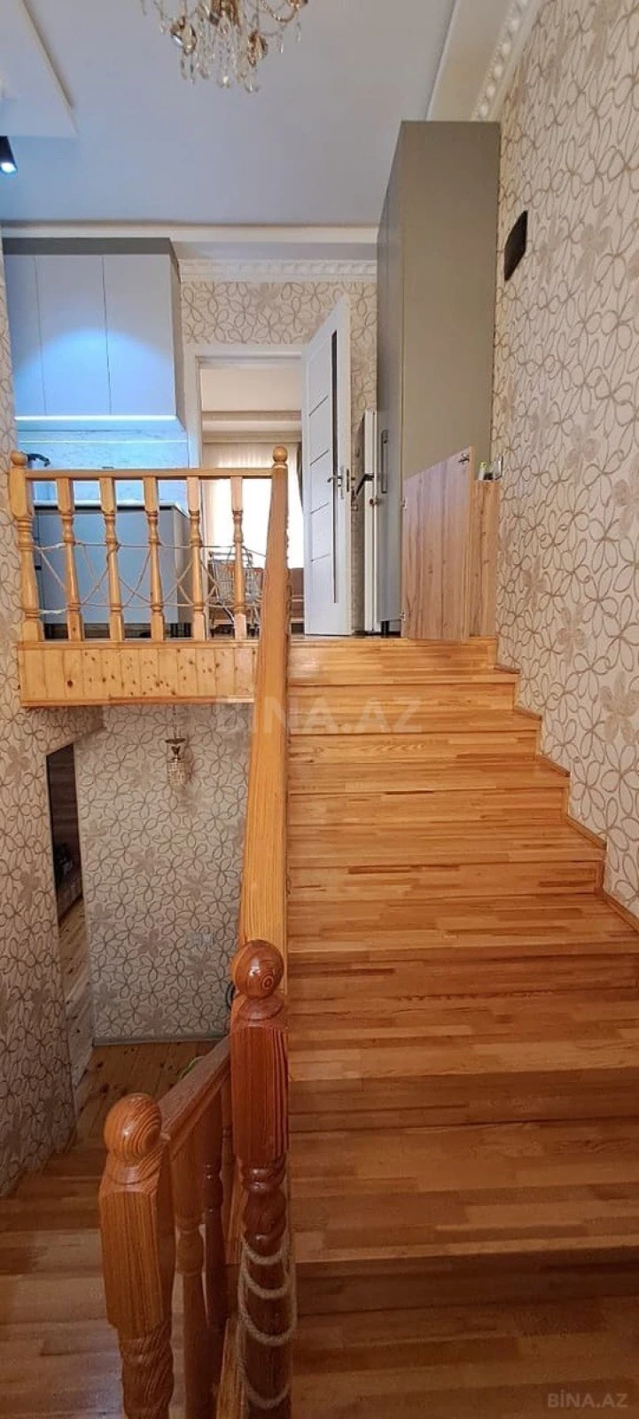 Satılır 5 otaqlı həyət evi 200 m²