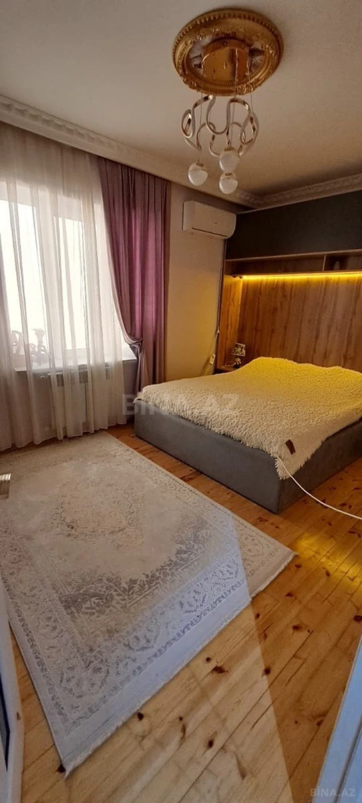 Satılır 5 otaqlı həyət evi 200 m²