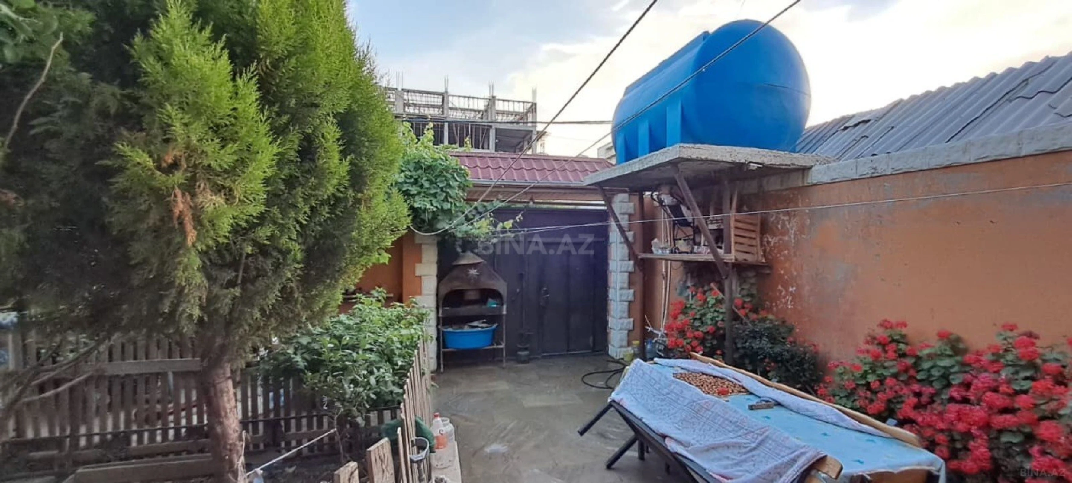 Satılır 5 otaqlı həyət evi 200 m²