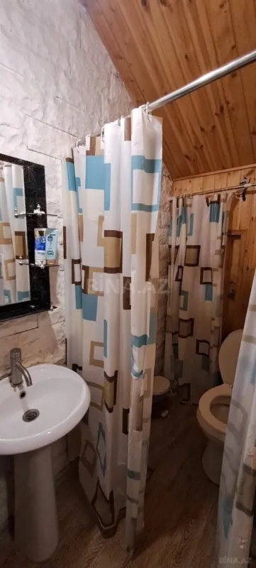 Satılır 5 otaqlı həyət evi 200 m²