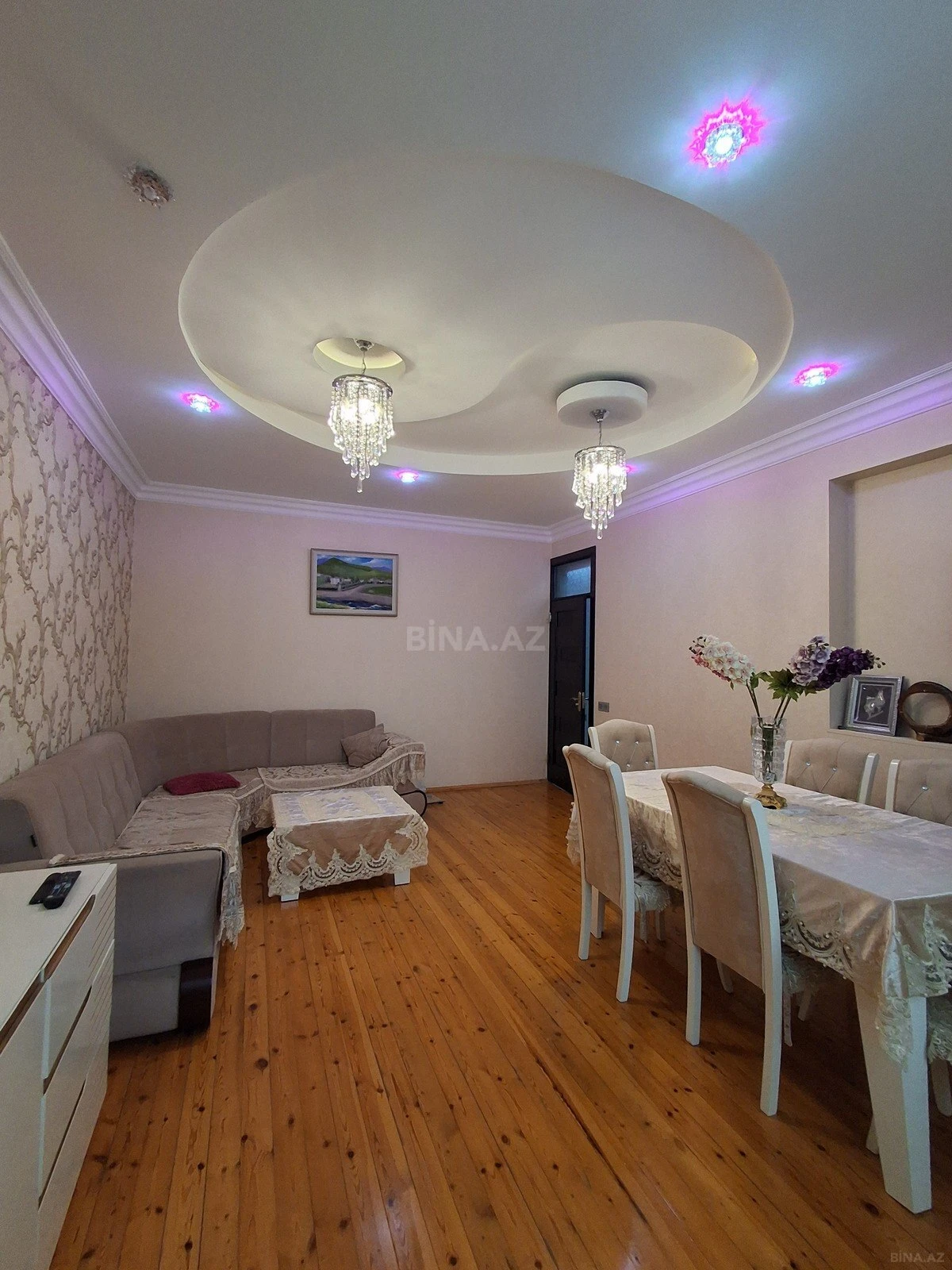Satılır 5 otaqlı həyət evi 220 m²