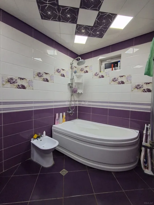 Satılır 5 otaqlı həyət evi 220 m²