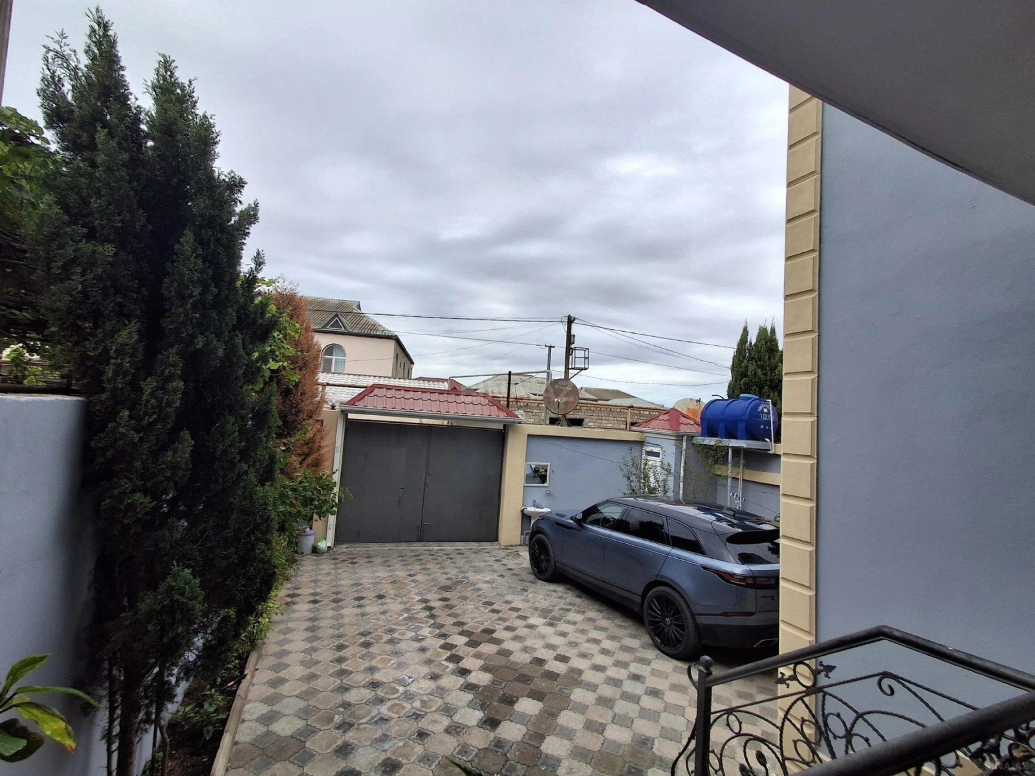 Satılır 5 otaqlı həyət evi 220 m²