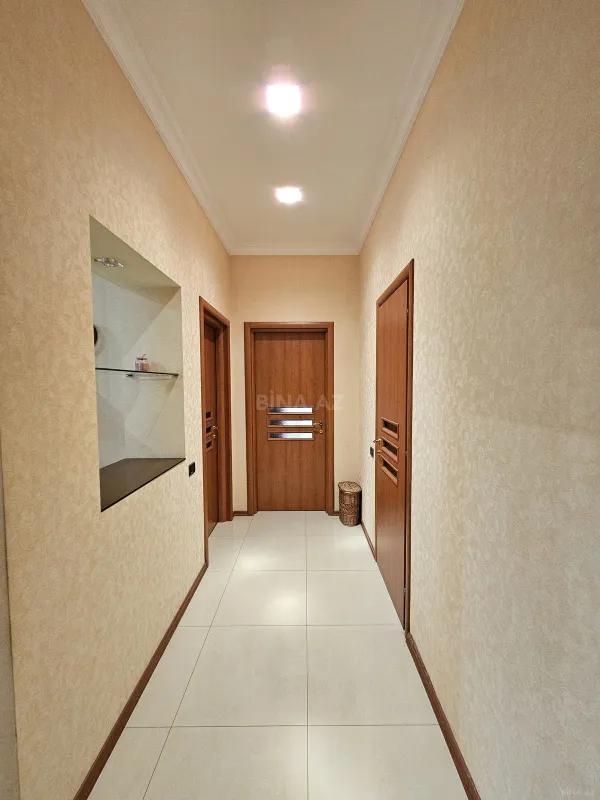 Kirayə verilir 3 otaqlı mənzil 180 m²