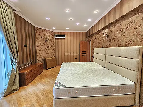 Kirayə verilir 3 otaqlı mənzil 180 m²