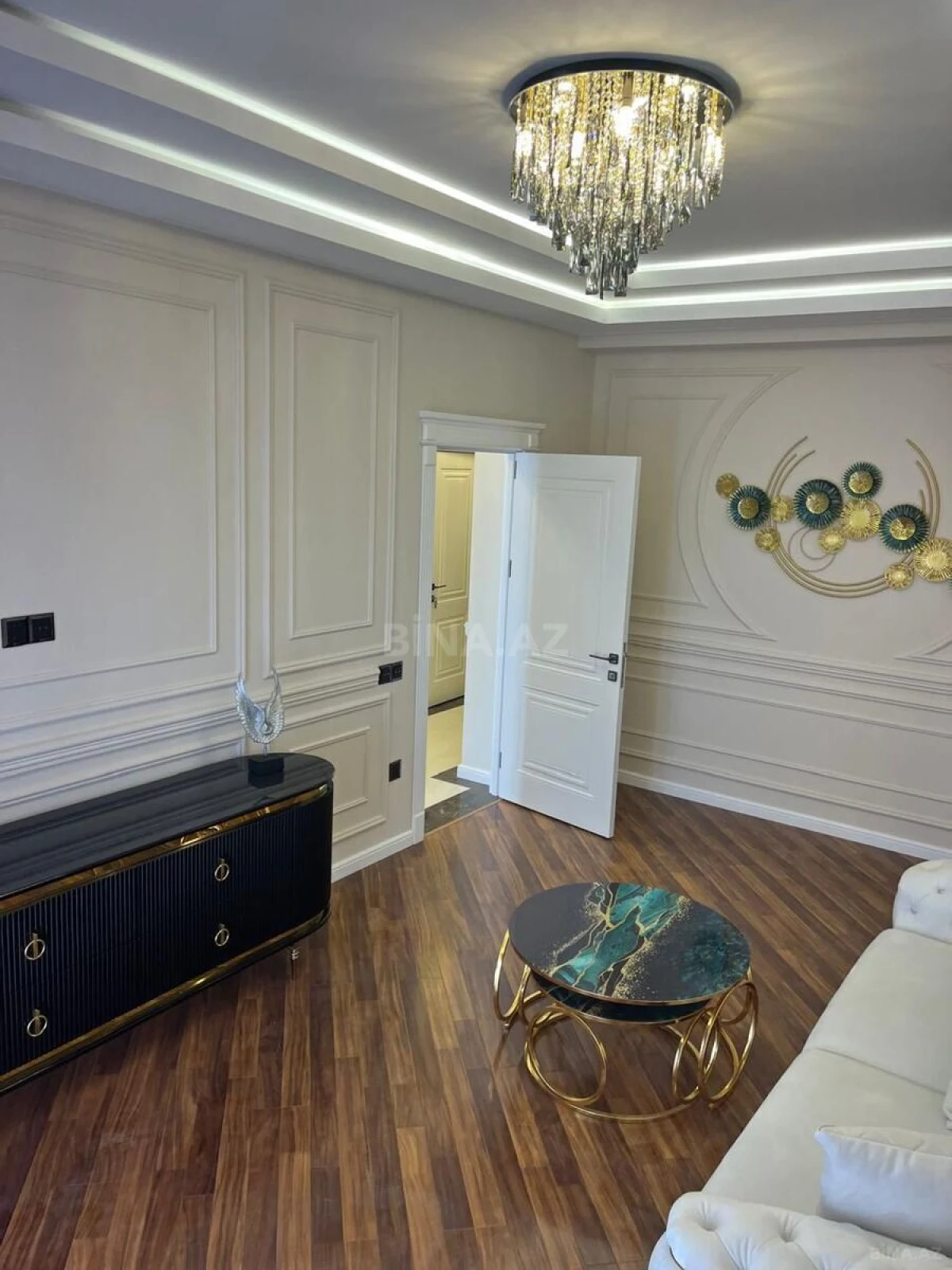 Kirayə verilir 2 otaqlı mənzil 61 m²