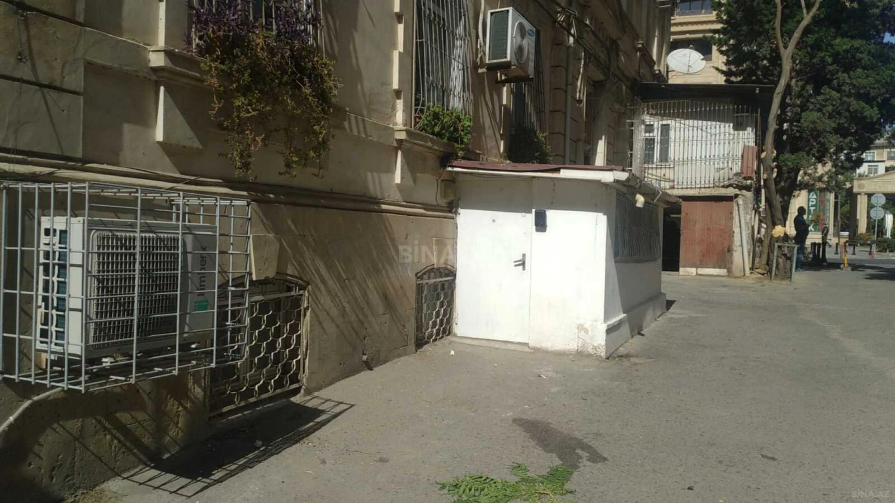 Kirayə verilir 2 otaqlı mənzil 25 m²