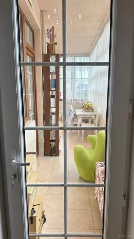 Satılır 3 otaqlı mənzil 156 m²