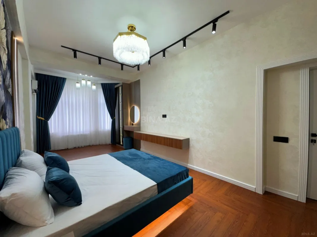 Satılır 3 otaqlı mənzil 97 m²