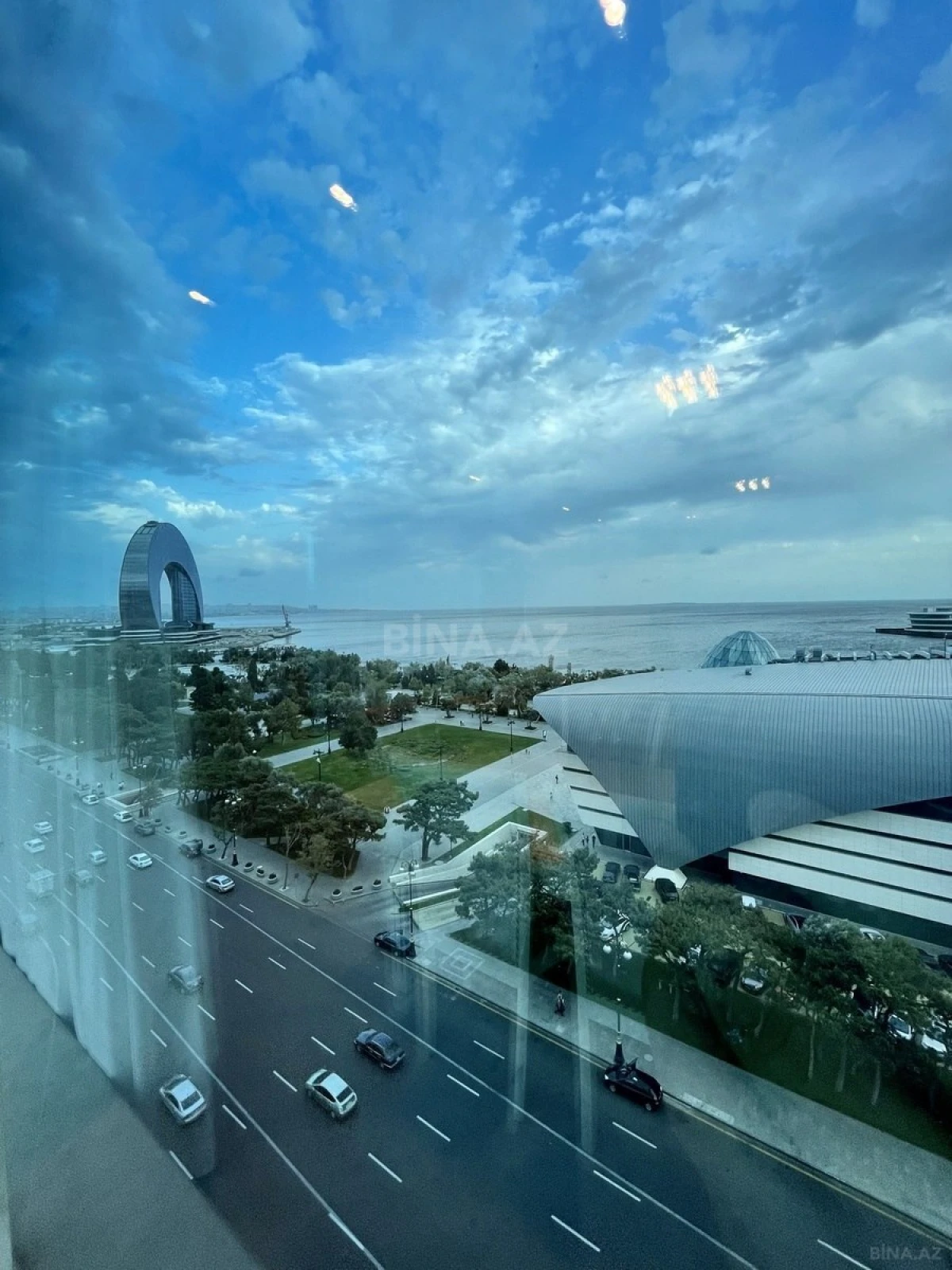 Kirayə verilir 3 otaqlı mənzil 190 m²