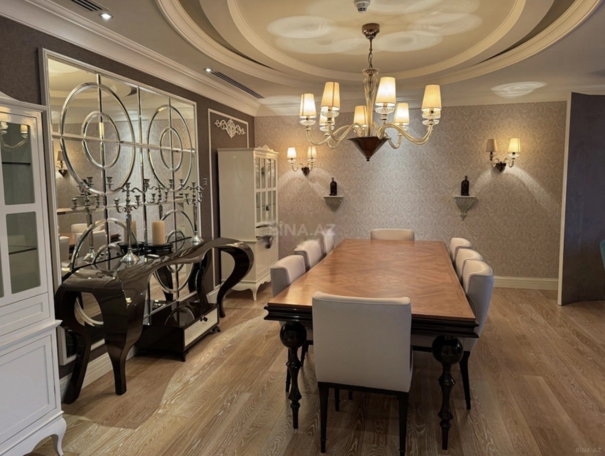 Kirayə verilir 3 otaqlı mənzil 190 m²