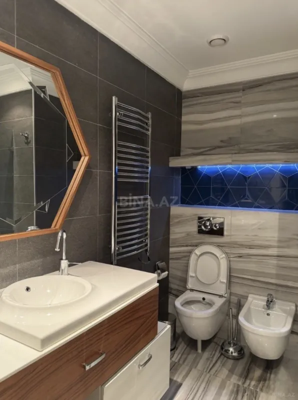 Kirayə verilir 3 otaqlı mənzil 190 m²