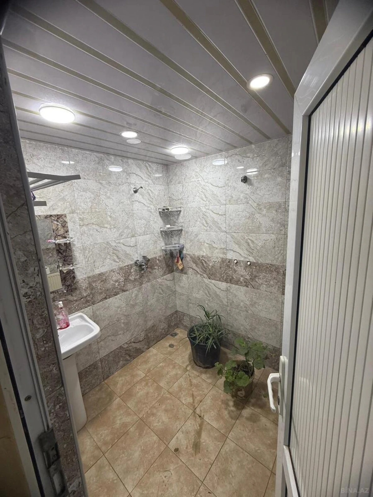 Kirayə verilir 3 otaqlı həyət evi 65 m²