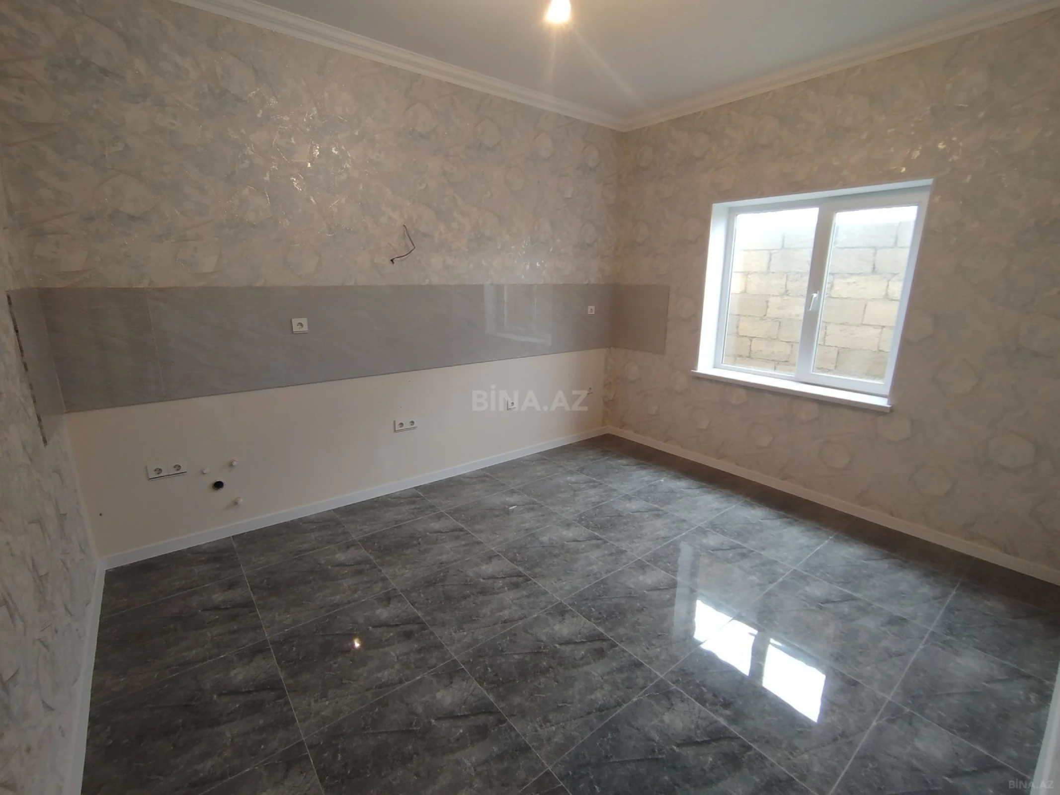 Satılır 5 otaqlı həyət evi 160 m²