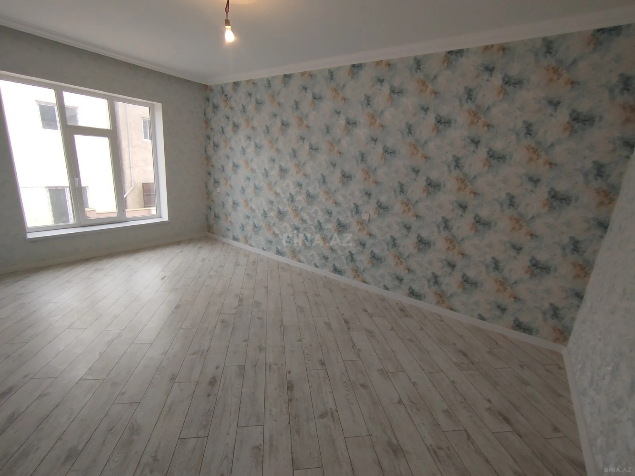 Satılır 5 otaqlı həyət evi 160 m²